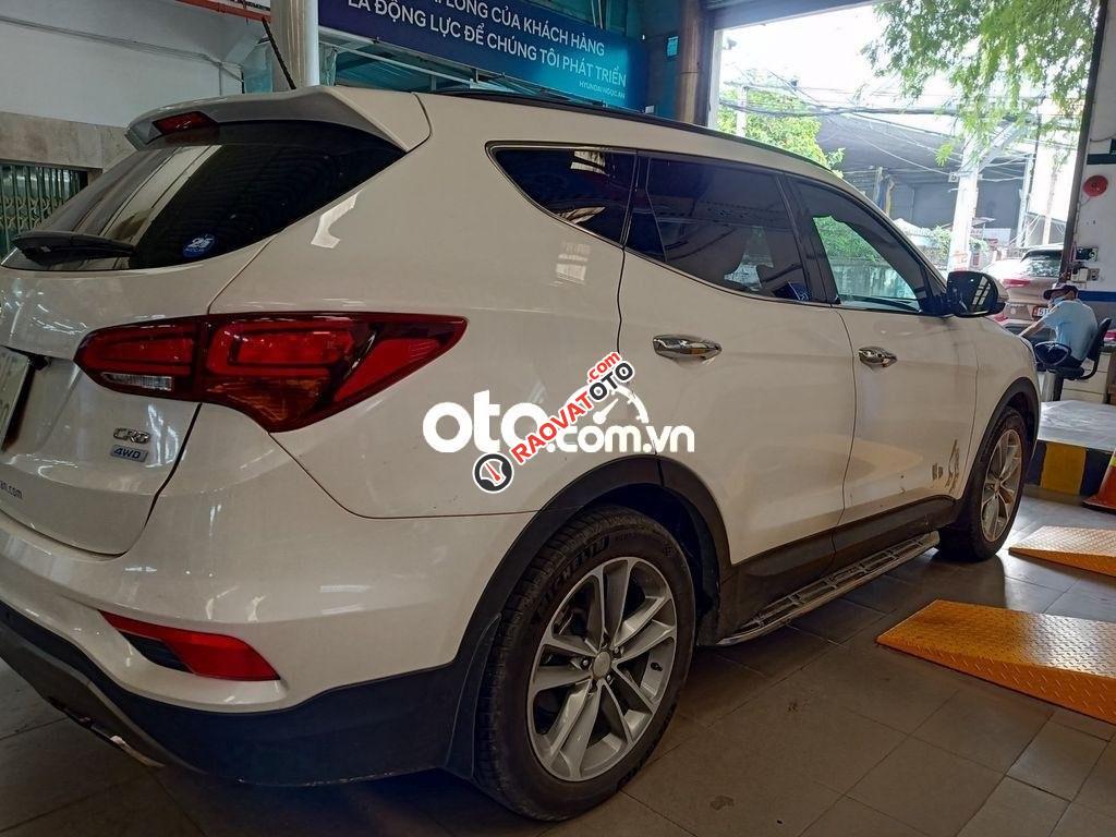 Cần bán xe Hyundai Santa Fe 2.2CRDI 2017, màu trắng giá cạnh tranh-5