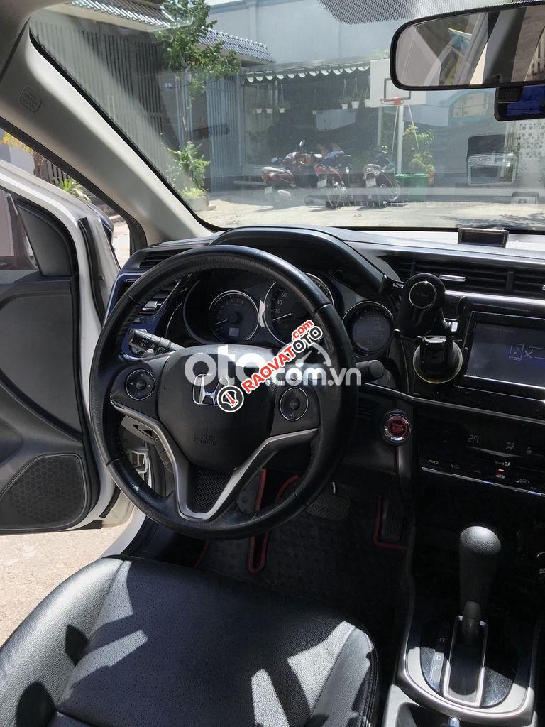 Bán xe Honda City TOP sản xuất năm 2017, màu trắng còn mới, giá tốt-7