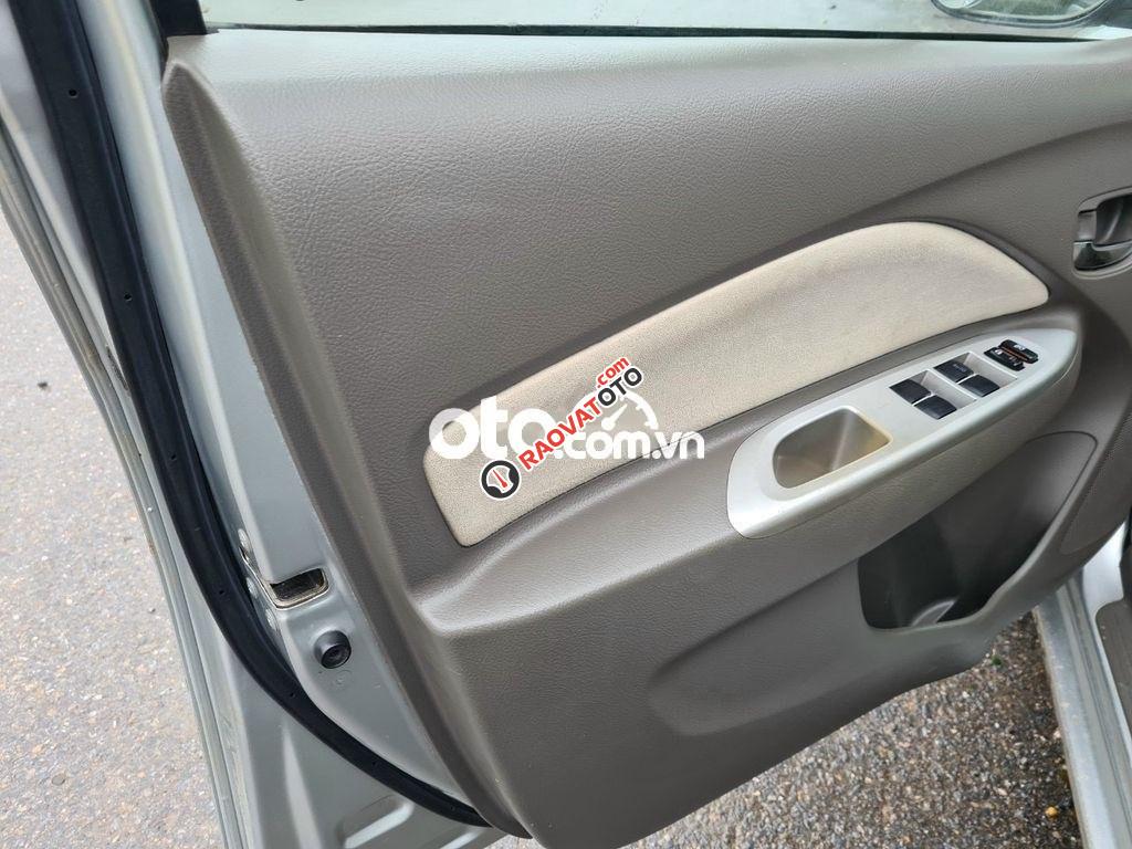 Bán xe Toyota Vios G đời 2011, màu bạc chính chủ-3