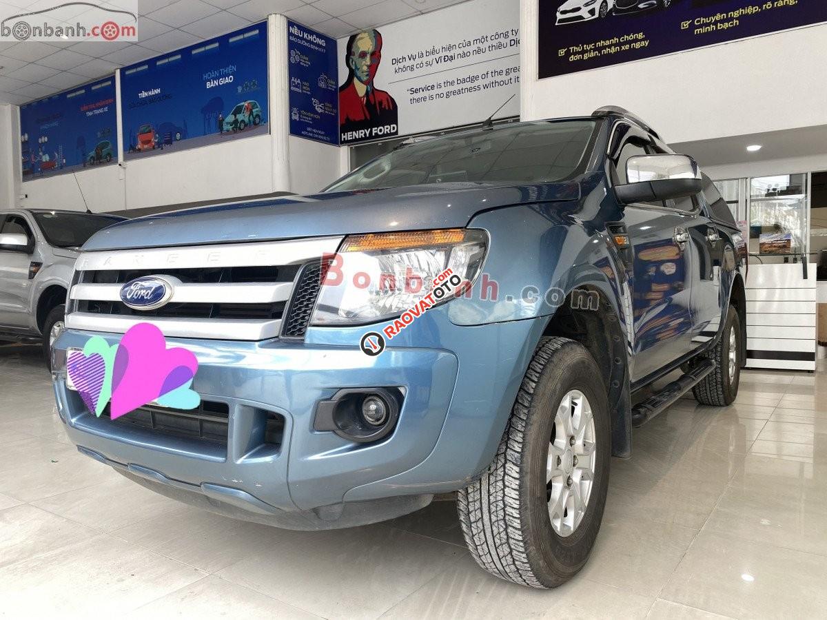 Xe Ford Ranger XLS AT 2014, màu xanh lam, xe nhập-1