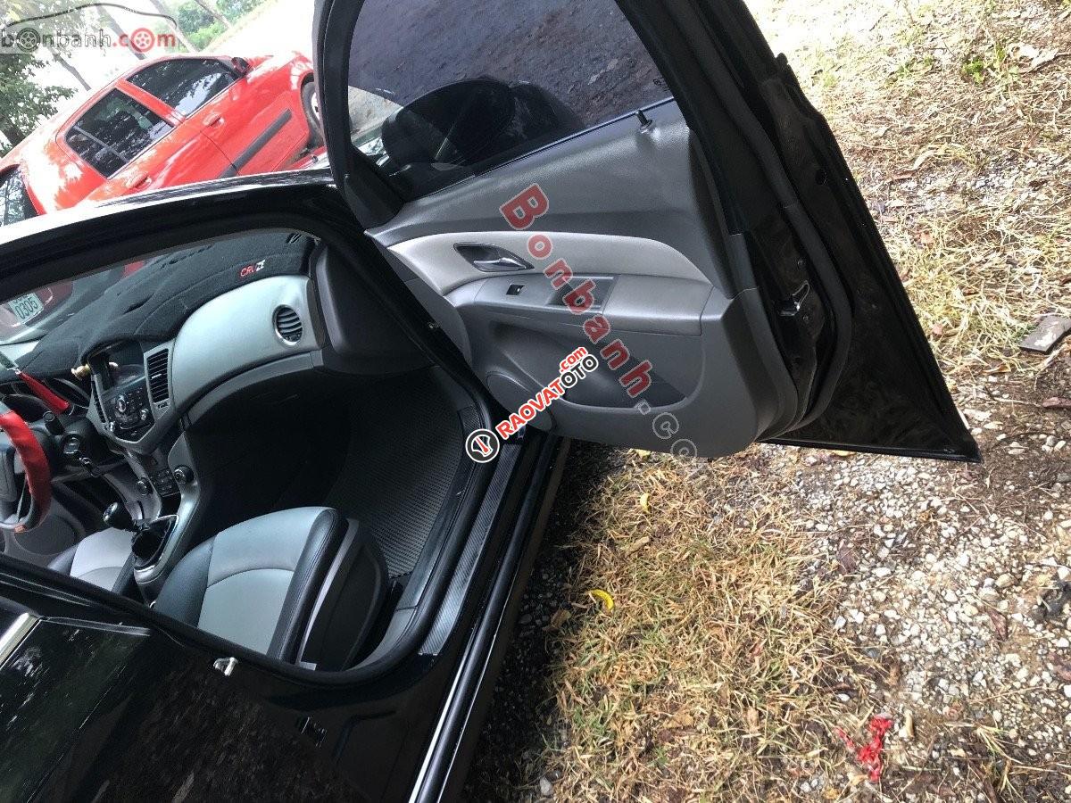 Bán Chevrolet Cruze MT năm sản xuất 2011, màu đen-7