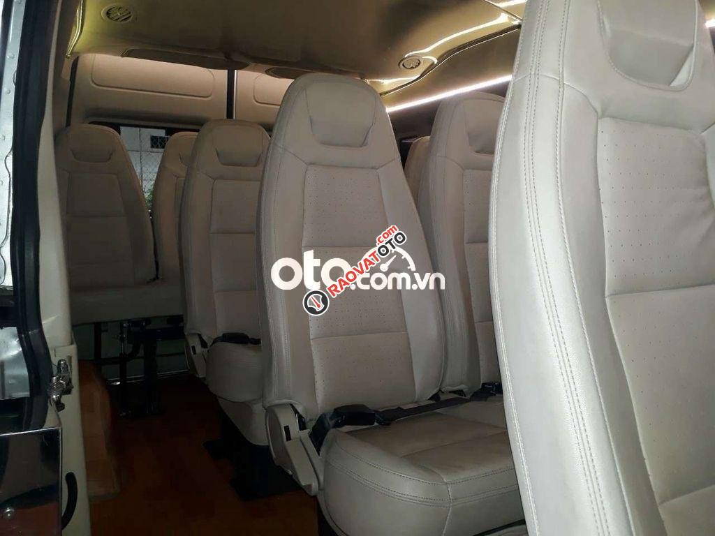 Cần bán lại xe Ford Transit Luxury sản xuất 2017, màu bạc còn mới-8