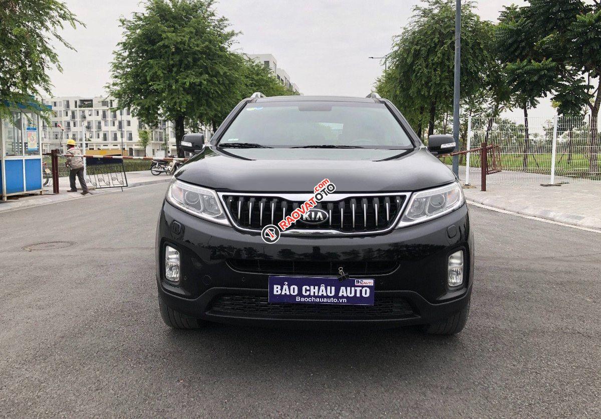 Cần bán lại xe Kia Sorento 2.4 GATH năm 2016, màu đen xe gia đình-4