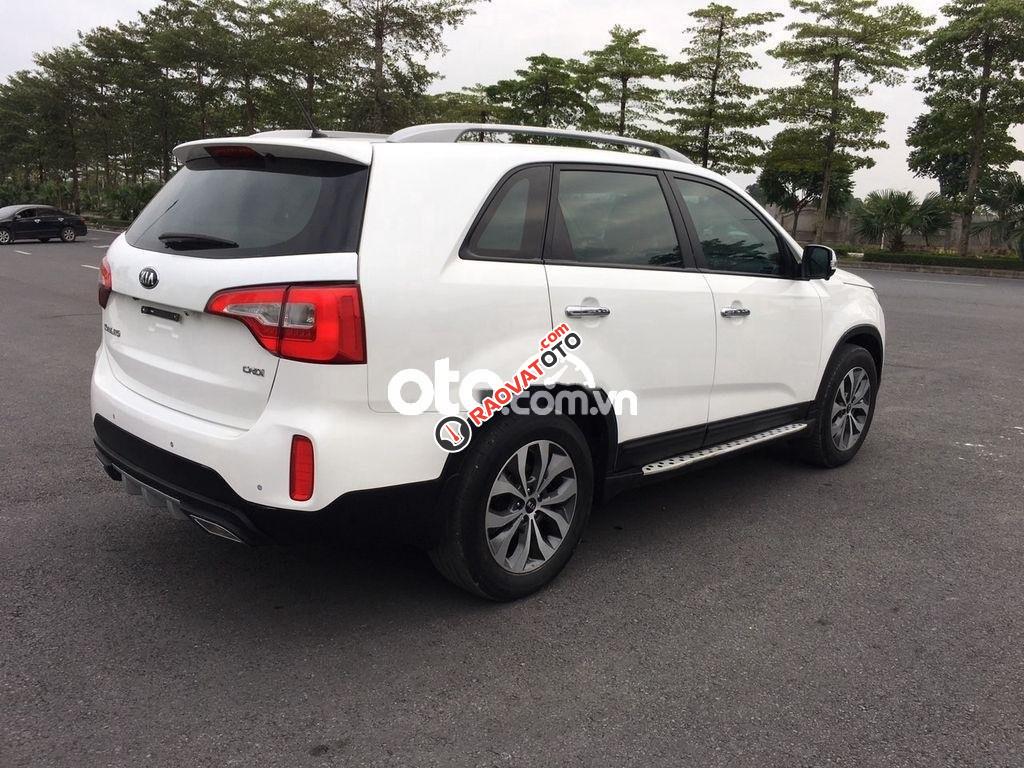 Cần bán xe Kia Sorento DATH sản xuất 2017, màu trắng số tự động -0