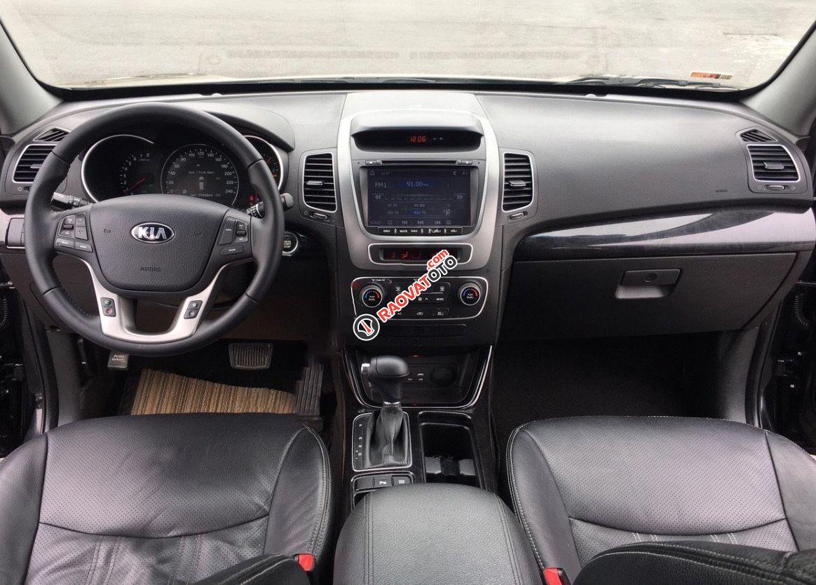 Bán Kia Sorento 2.4 năm 2016, màu đen-2