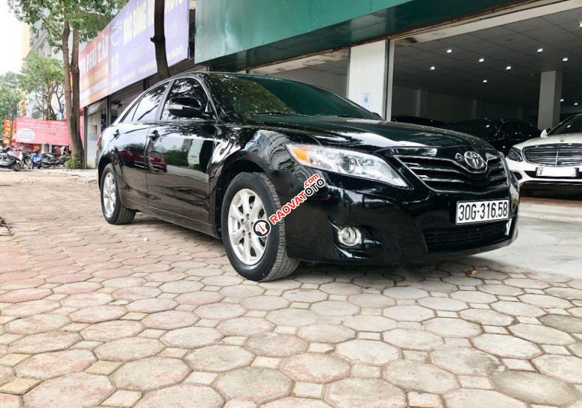 Cần bán Toyota Camry 2.5 LE 2010, màu đen, xe nhập còn mới-0