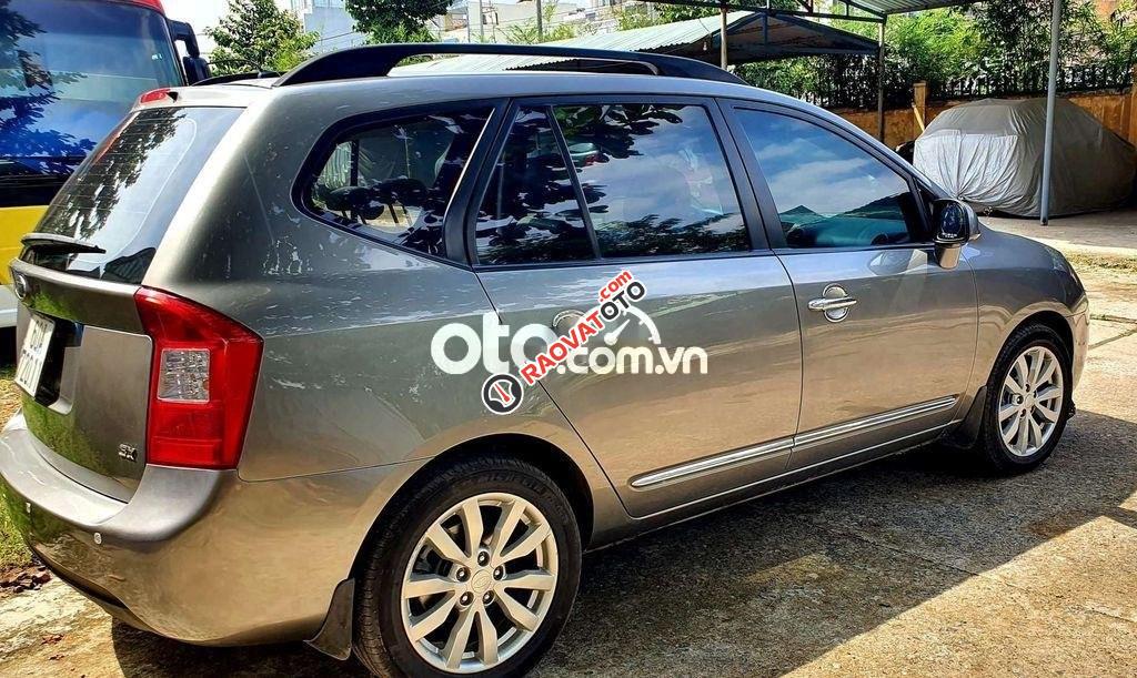 Bán Kia Carens AT năm sản xuất 2010, màu bạc số tự động-3