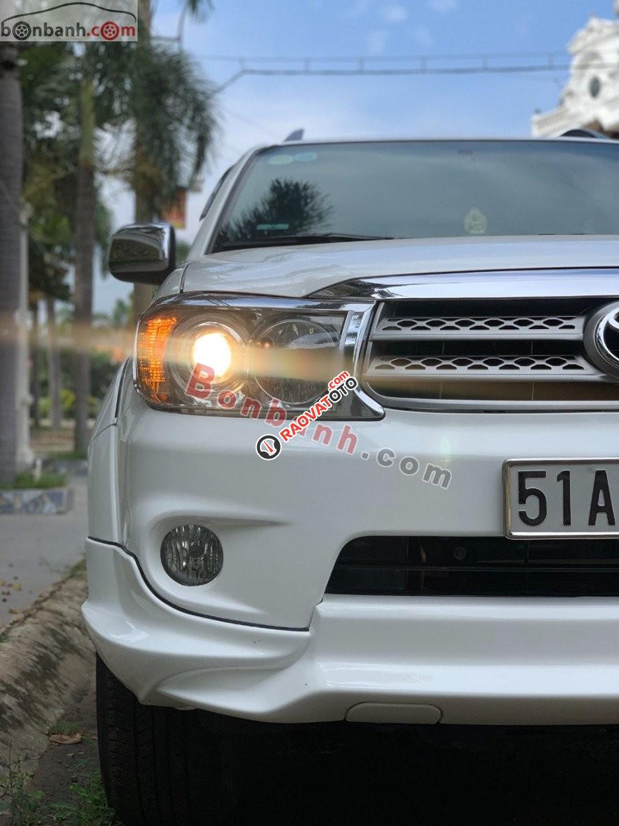 Bán ô tô Toyota Fortuner Sportivo 2013, màu trắng chính chủ-0