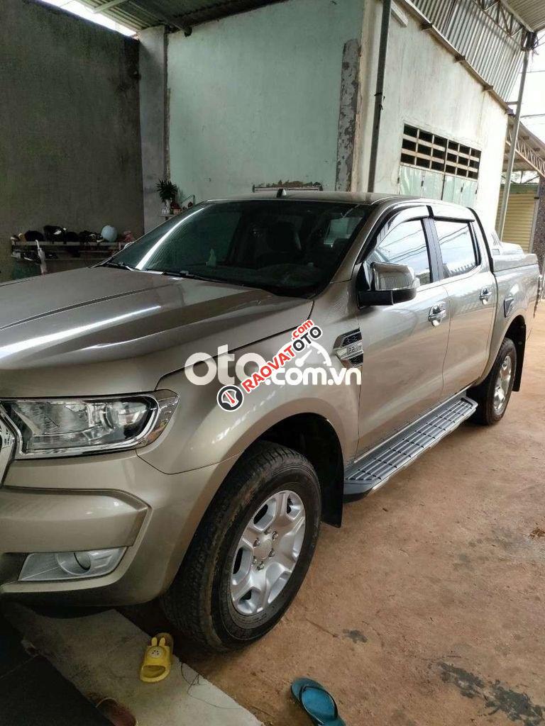 Cần bán gấp Ford Ranger XLT năm 2016, nhập khẩu nguyên chiếc-11