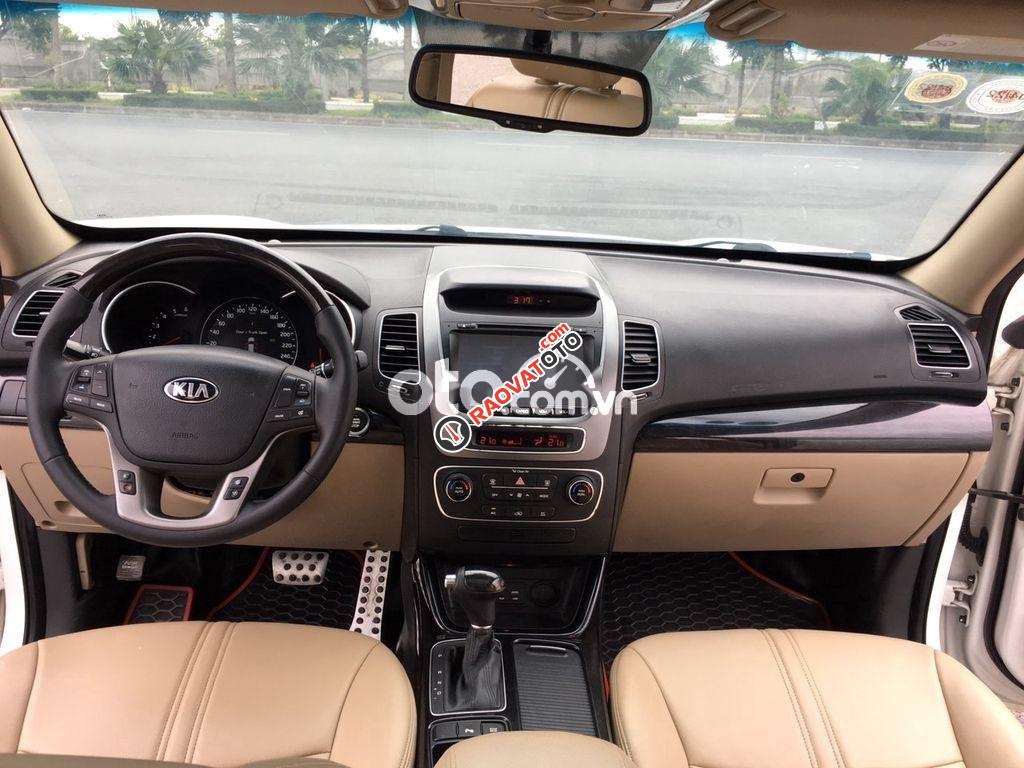 Cần bán xe Kia Sorento DATH sản xuất 2017, màu trắng số tự động -2