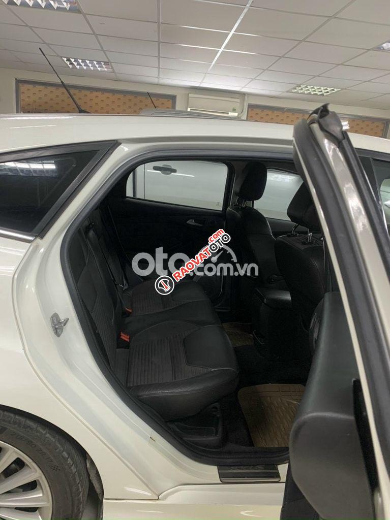 Bán Ford Focus Sport đời 2016, màu trắng-6