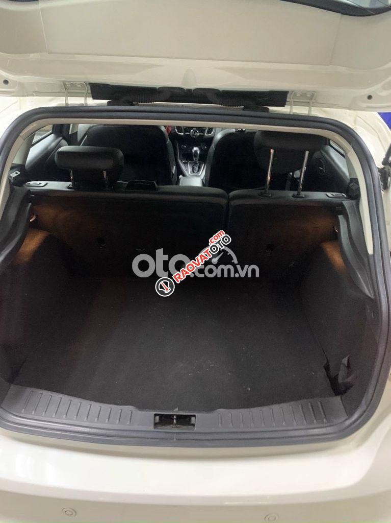 Bán Ford Focus Sport đời 2016, màu trắng-4