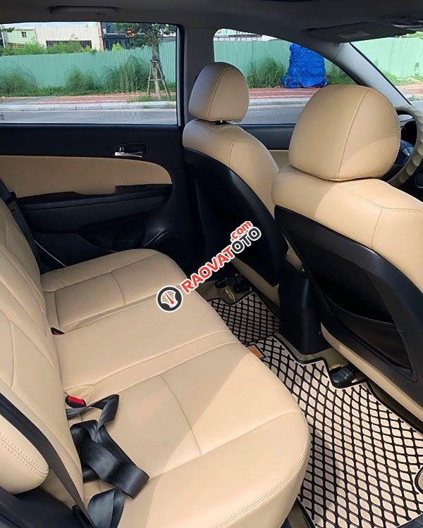 Bán Hyundai i30 CW 1.6 AT sản xuất năm 2011, màu trắng, nhập khẩu  -2