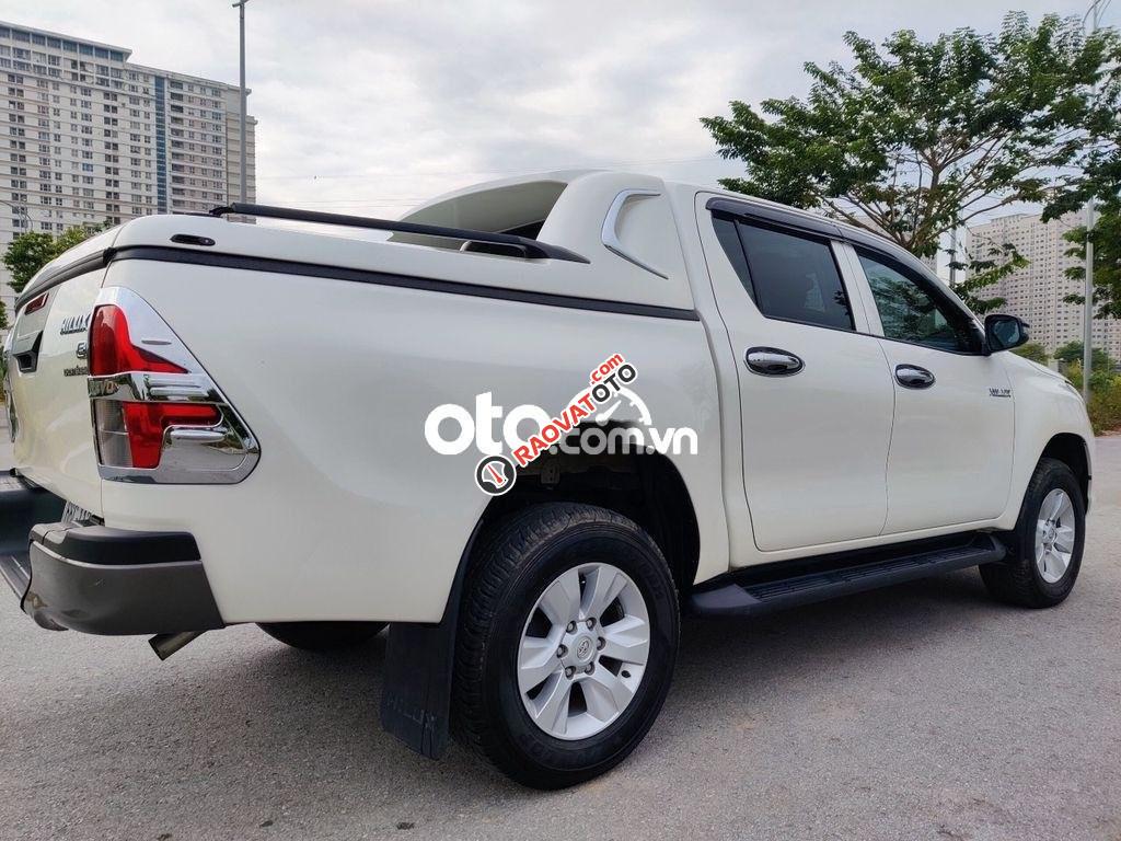 Cần bán xe Toyota Hilux MT năm 2019, màu trắng, nhập khẩu nguyên chiếc-8