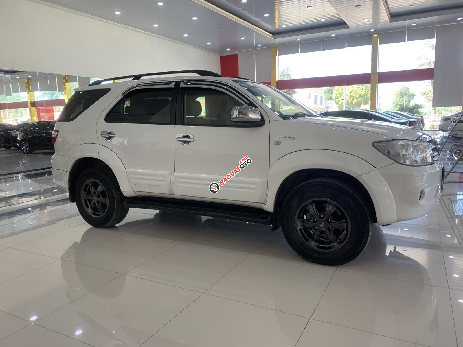 Bán xe Fortuner 2011 giá cạnh tranh-4