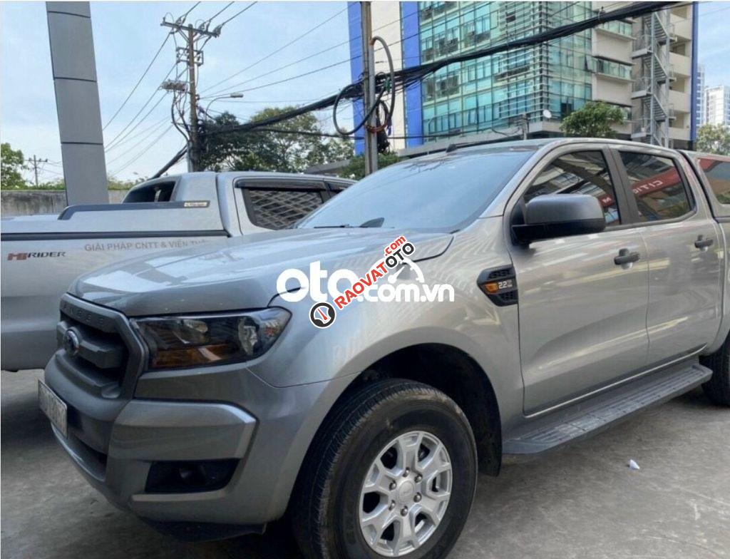 Bán Ford Ranger XLS AT sản xuất năm 2017, màu xám, nhập khẩu nguyên chiếc-9