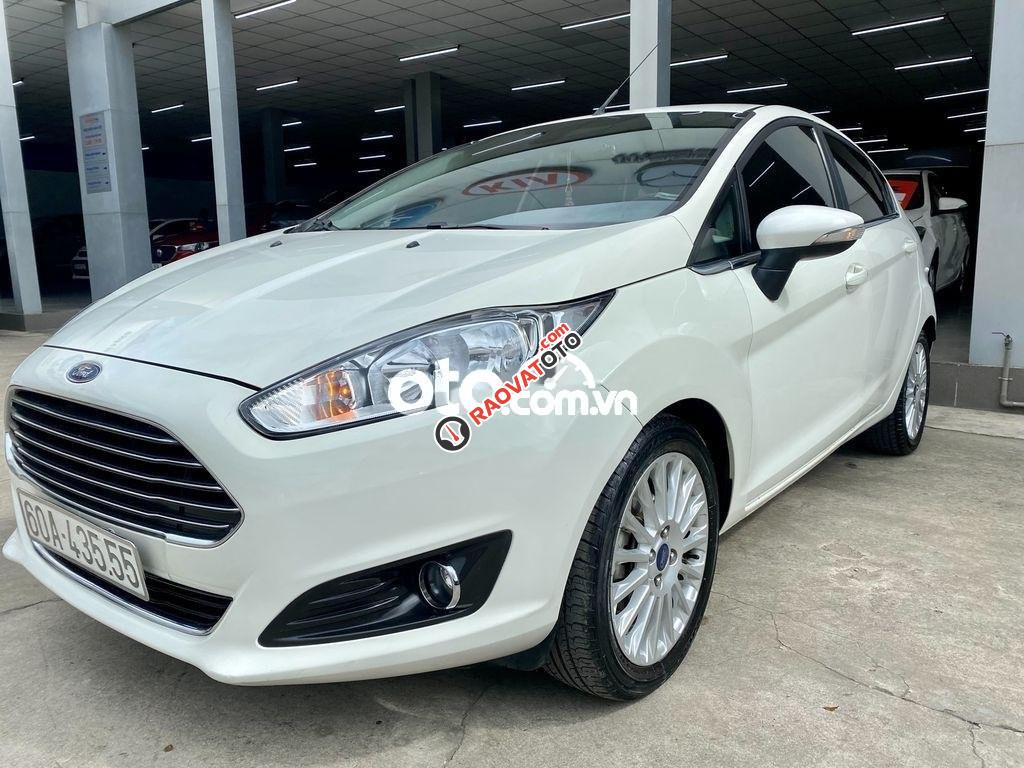 Cần bán xe Ford Fiesta 1.5AT đời 2017, màu trắng như mới, giá chỉ 399 triệu-7