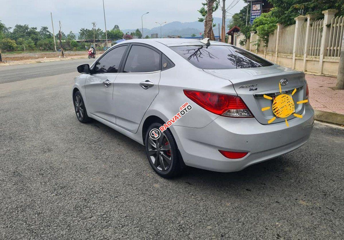Bán ô tô Hyundai Accent 1.4 AT năm 2013, màu bạc, nhập khẩu Hàn Quốc-2