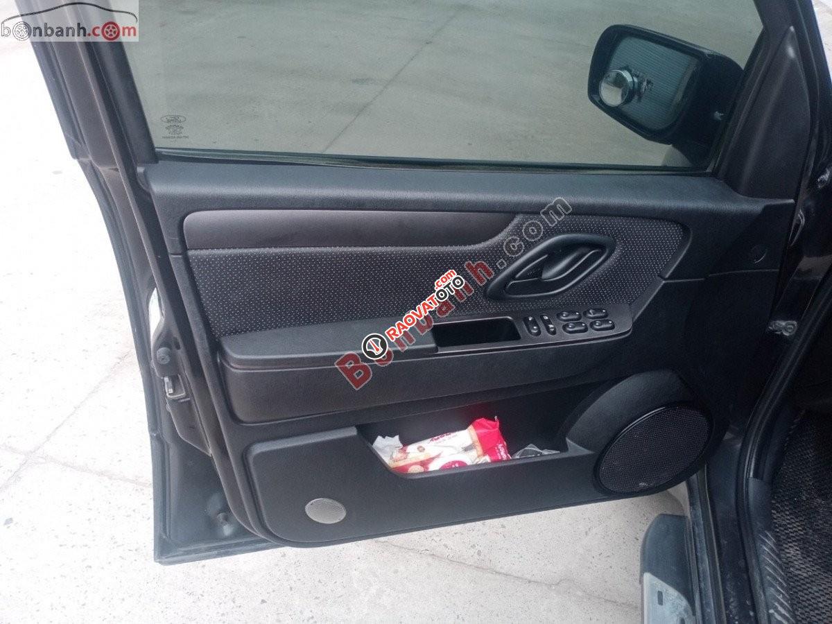 Cần bán xe Ford Escape AT năm sản xuất 2009, màu đen còn mới-8