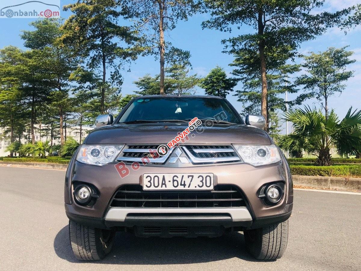 Bán ô tô Mitsubishi Pajero đời 2015, màu nâu  -9