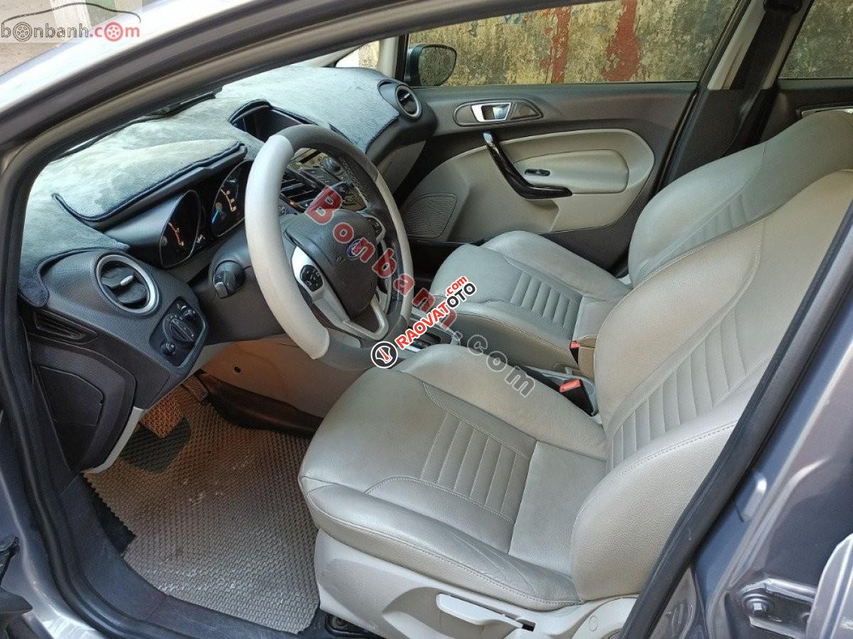 Bán ô tô Ford Fiesta Titanium năm sản xuất 2015, màu xám-3