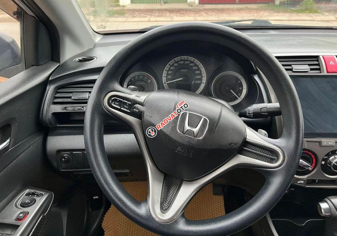 Cần bán lại xe Honda City 1.5 AT đời 2013, màu bạc  -0