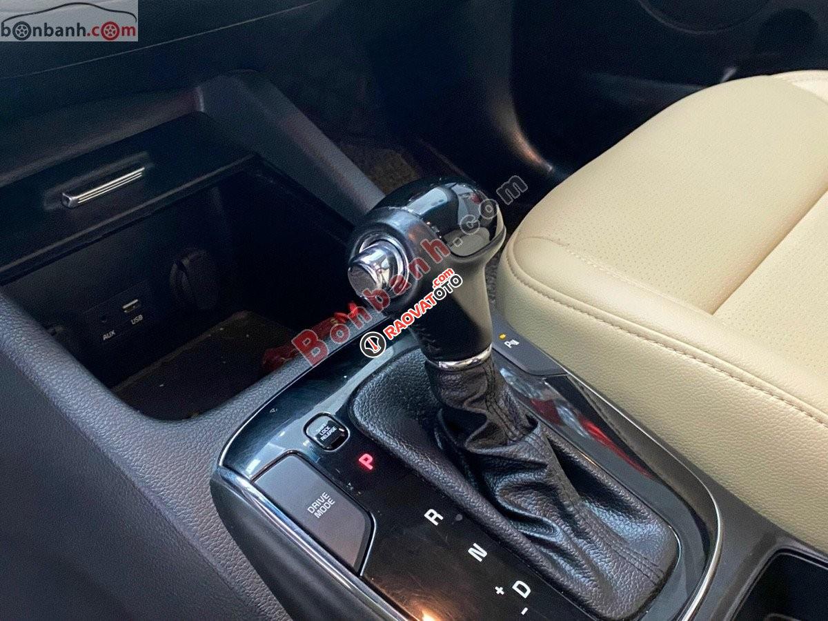 Cần bán Kia Cerato 2.0 năm sản xuất 2016, màu trắng, giá tốt-3