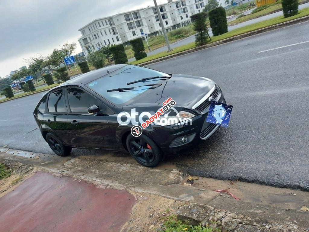 Bán Ford Focus 1.8AT năm 2011, màu đen xe gia đình-6