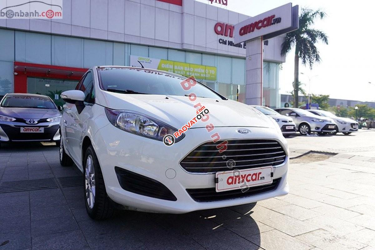 Cần bán lại xe Ford Fiesta 1.5AT Trend đời 2014, màu trắng-0