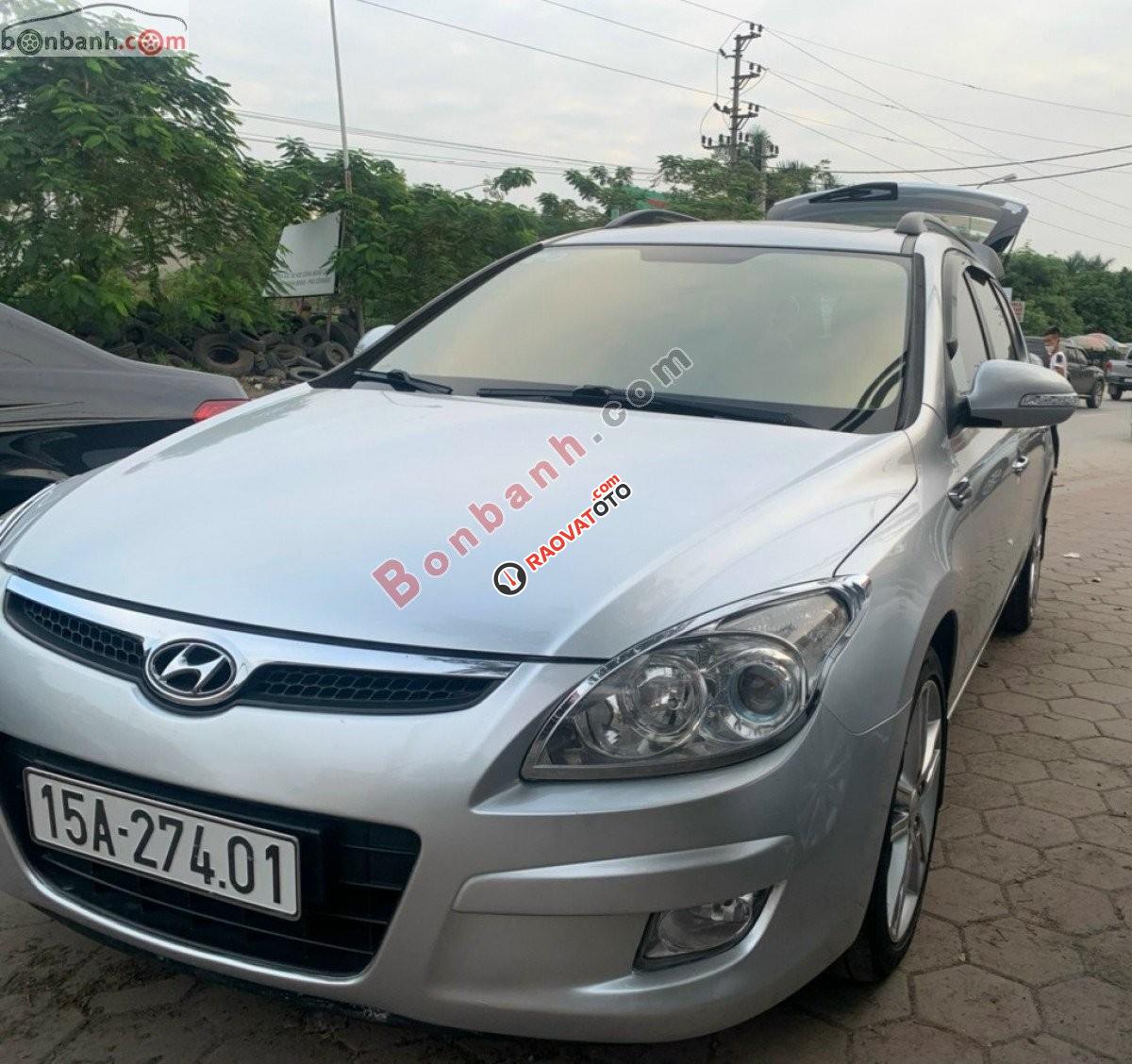 Bán Hyundai i30 CW 1.6 AT năm sản xuất 2011, màu bạc, nhập khẩu chính chủ-4