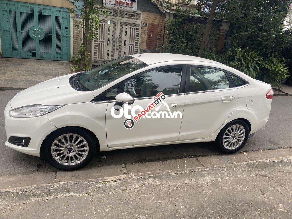 Cần bán lại xe Ford Fiesta 1.5 Titanium sản xuất năm 2016, màu trắng-0