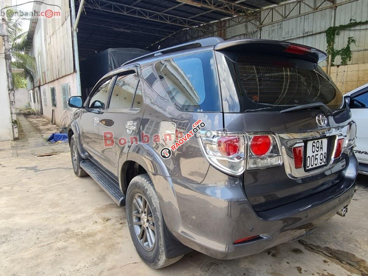 Bán Toyota Fortuner 2.5 G sản xuất năm 2012, màu xám, giá 485tr-6