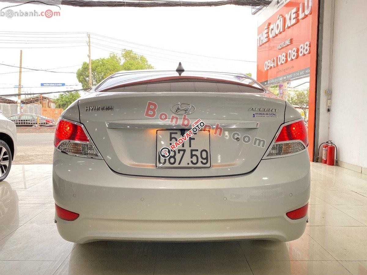Bán ô tô Hyundai Accent 1.4 AT đời 2012, màu bạc, xe nhập -7