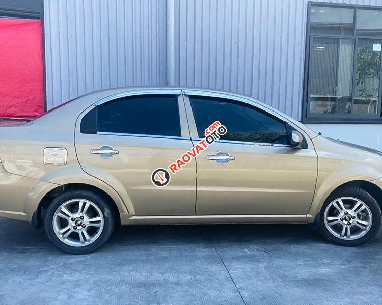 Bán ô tô Chevrolet Aveo MT năm sản xuất 2015, màu vàng  -0