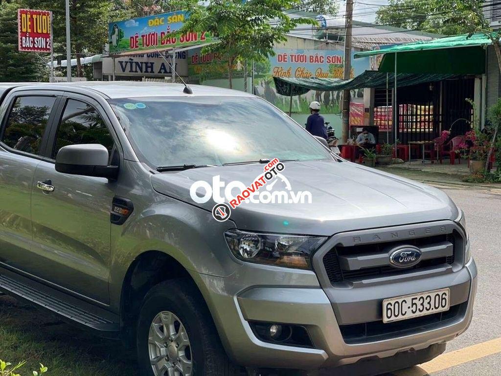 Bán Ford Ranger XLS 2017, màu xám, nhập khẩu số tự động-3