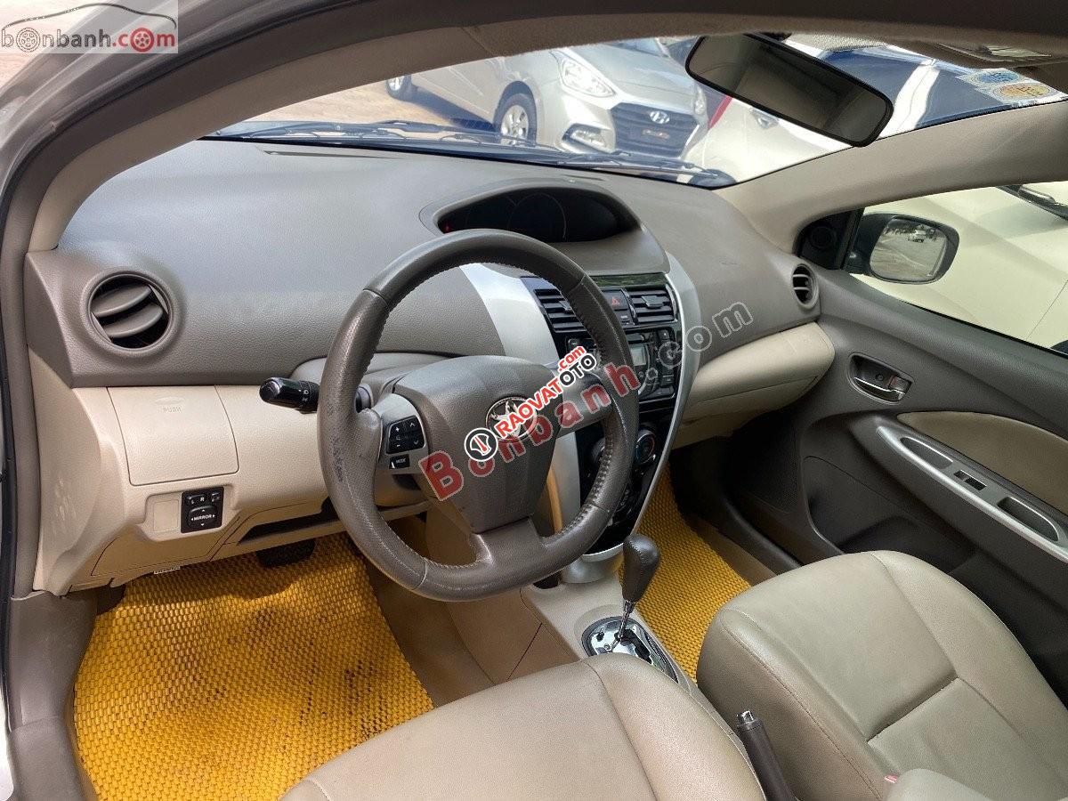Cần bán lại xe Toyota Vios G năm sản xuất 2011, màu bạc số tự động-3