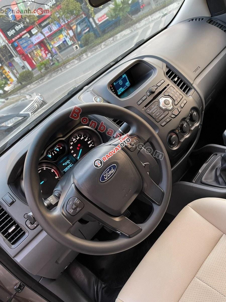 Bán Ford Ranger XLS 2.2L 4x2 MT sản xuất năm 2017, xe nhập chính chủ-4