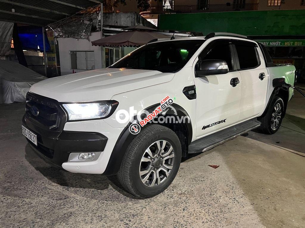 Cần bán xe Ford Ranger Wildtrak 3.2 đời 2017, màu trắng-1