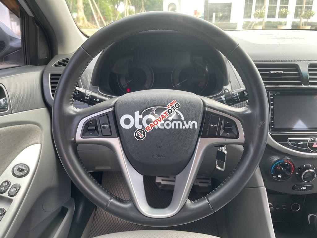 Bán Hyundai Accent Blue đời 2014, màu bạc, nhập khẩu nguyên chiếc số tự động, giá 360tr-5