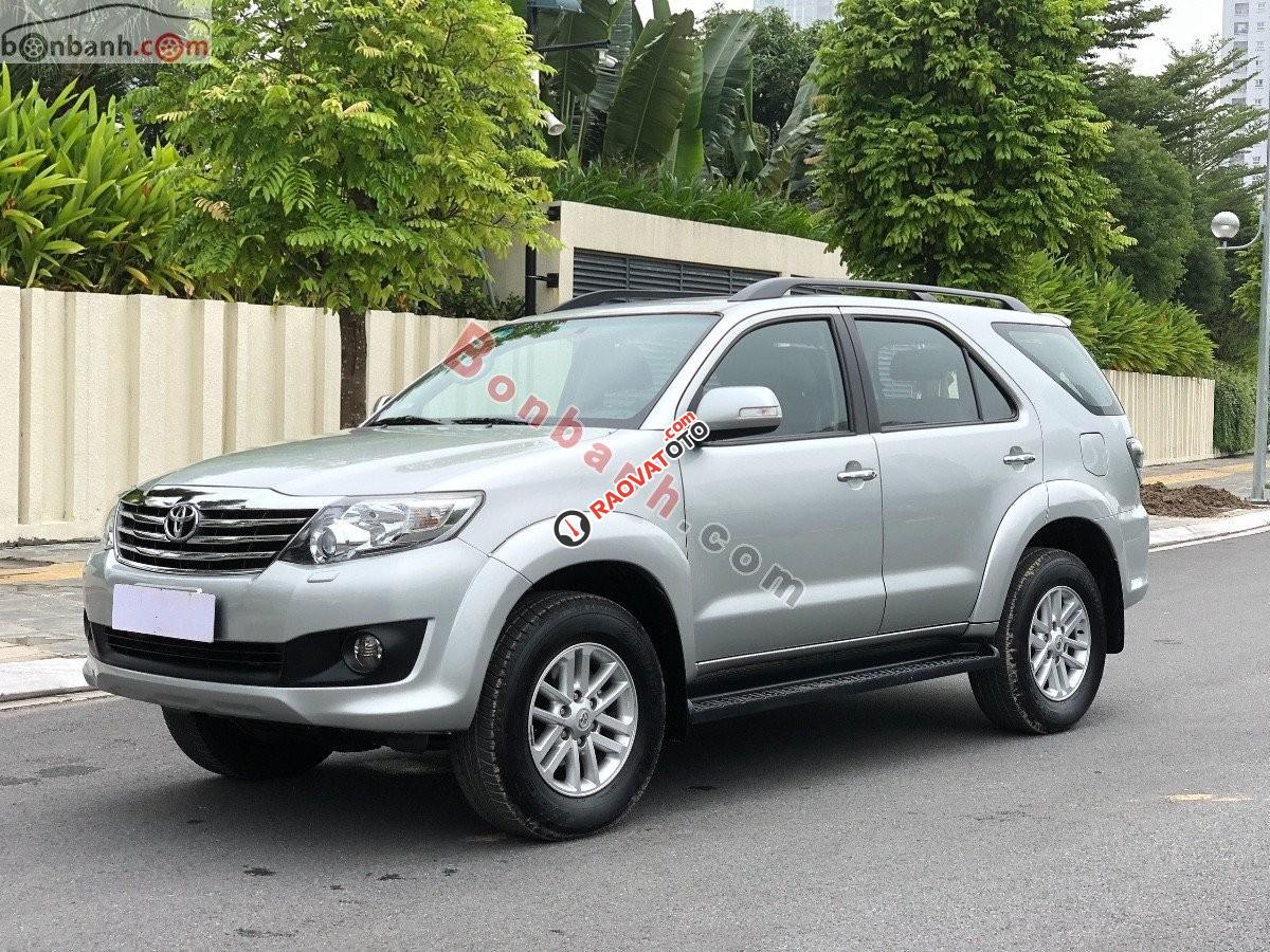 Cần bán lại xe Toyota Fortuner 2.7V 4x4 AT đời 2014, màu bạc, giá tốt-8