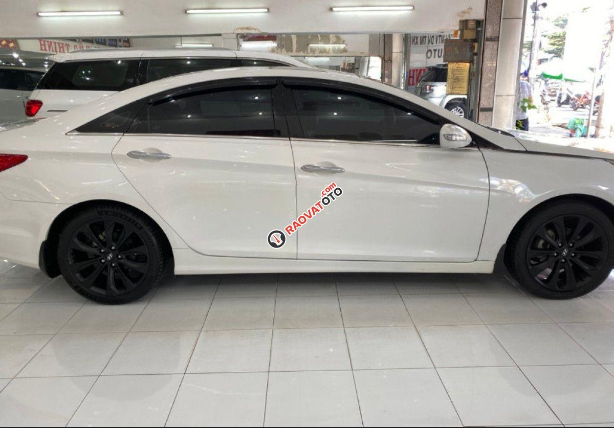 Cần bán lại xe Hyundai Sonata 2.0 AT đời 2011, màu trắng, nhập khẩu nguyên chiếc-0