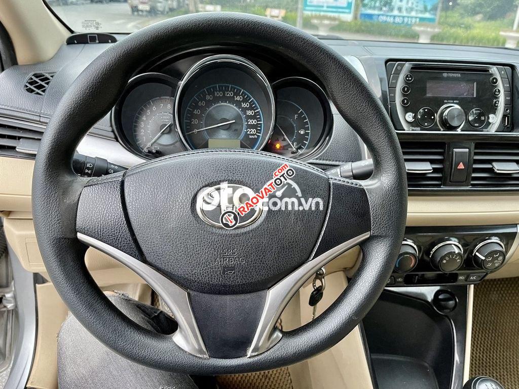Bán xe Toyota Vios 1.5E sản xuất 2015, màu bạc chính chủ -7