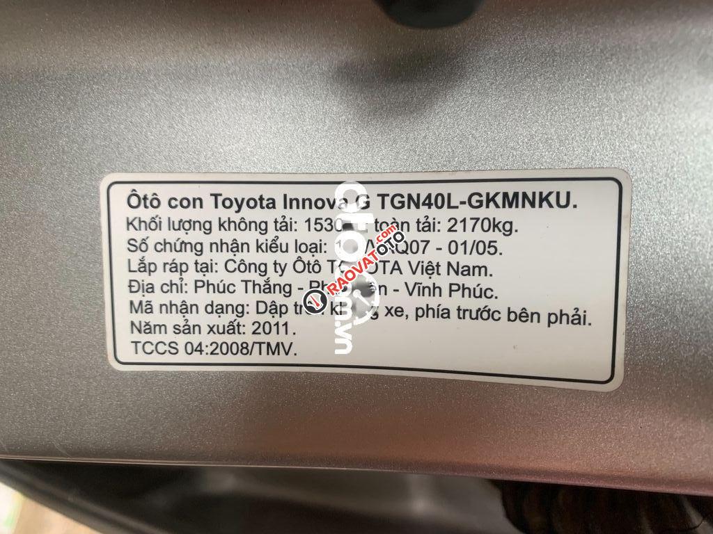 Cần bán Toyota Innova G 2011, màu bạc, giá cạnh tranh-5