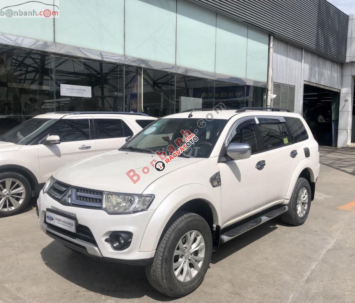 Cần bán xe Mitsubishi Pajero Sport 4x2 MT sản xuất năm 2016, màu trắng xe gia đình, giá 529tr-1