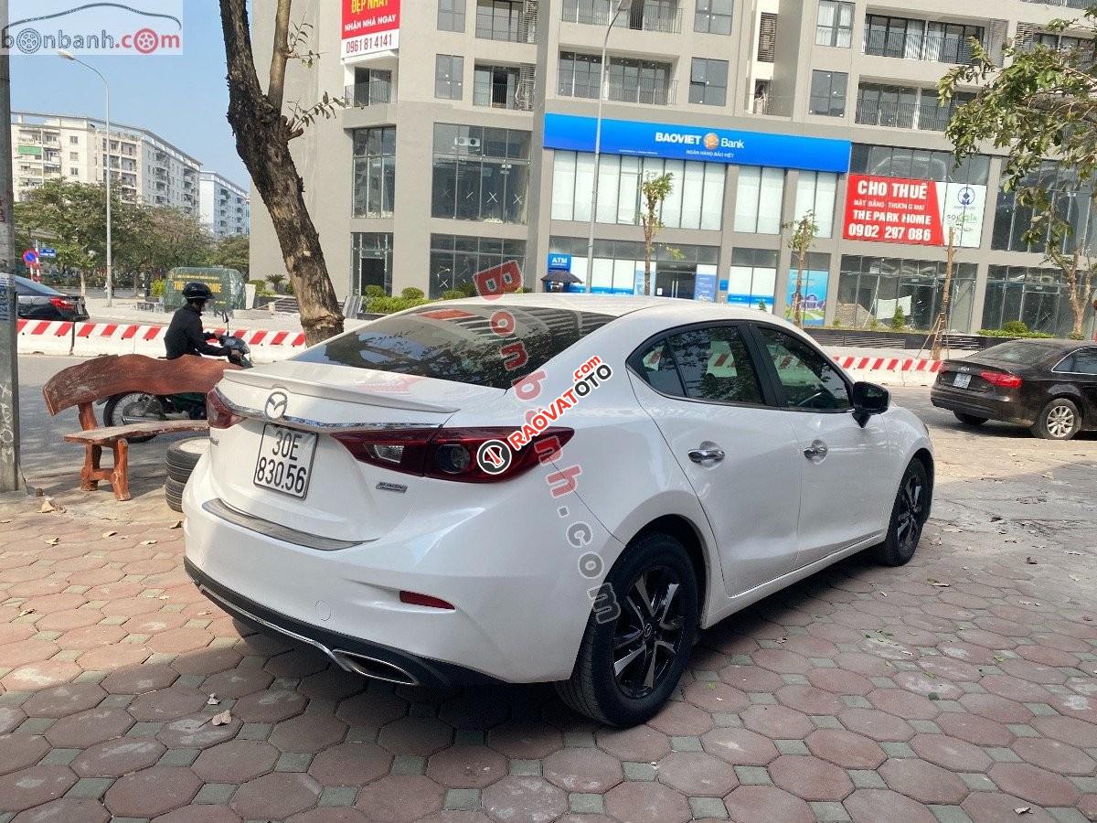 Bán Mazda 3 1.5 đời 2017, màu trắng, giá chỉ 538 triệu-4