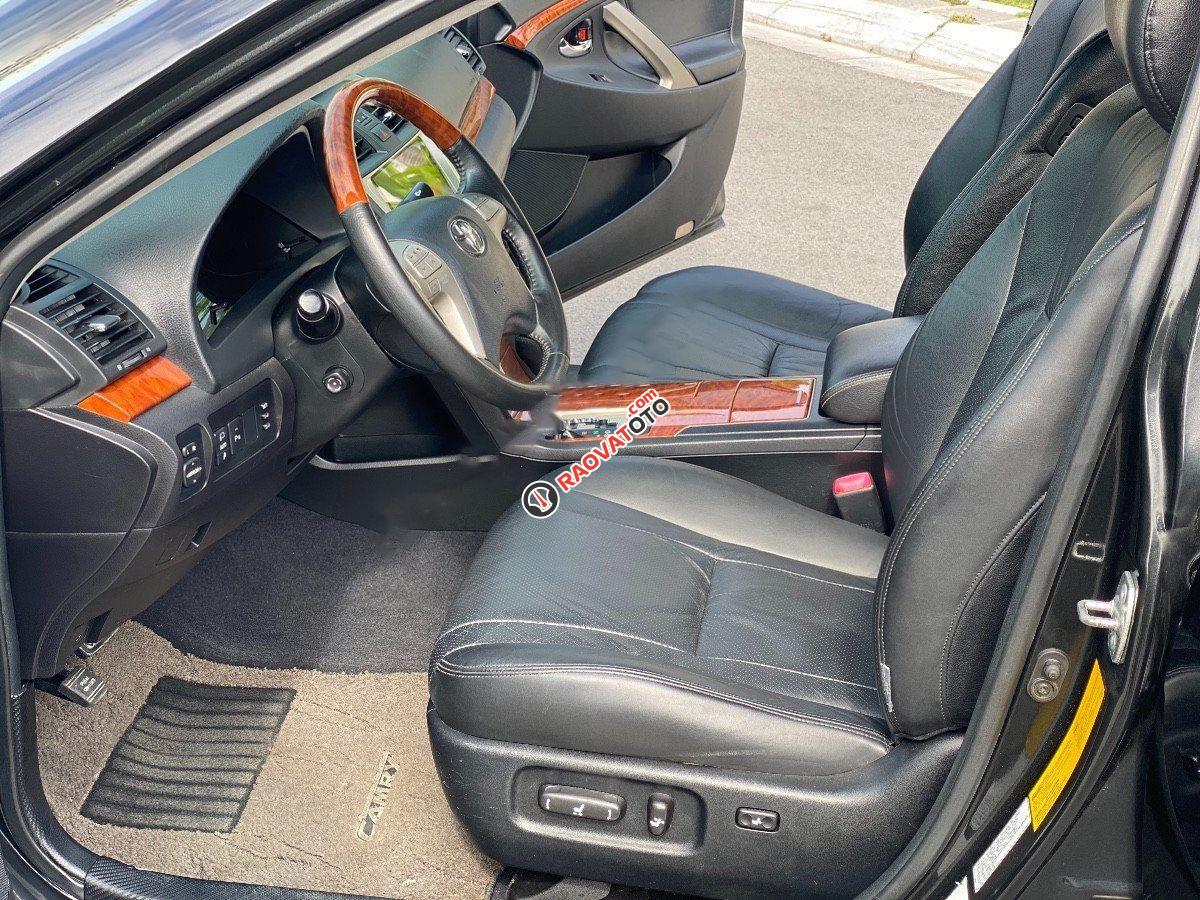 Bán Toyota Camry 3.5Q 2010, màu đen còn mới-0