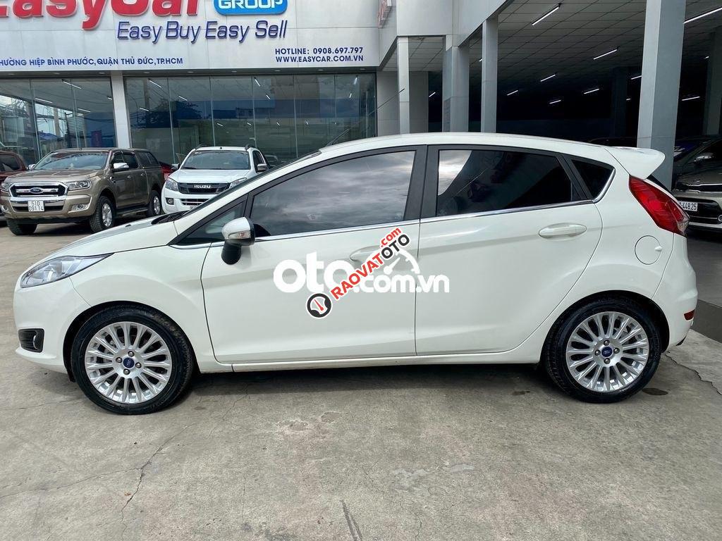 Cần bán xe Ford Fiesta 1.5AT đời 2017, màu trắng như mới, giá chỉ 399 triệu-2