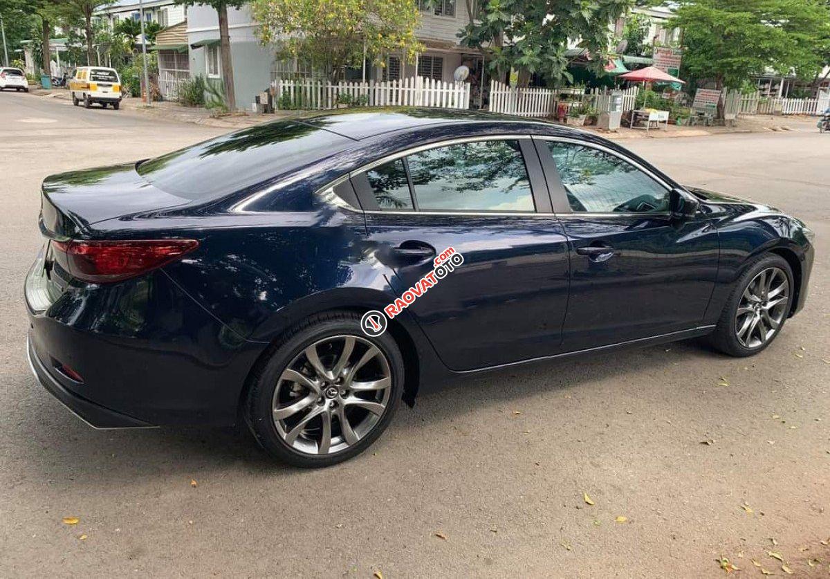 Bán Mazda 6 2.0L Premium năm sản xuất 2017, màu xanh lam, giá chỉ 679 triệu-6
