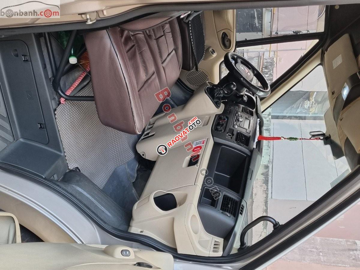 Bán xe Ford Transit SVP sản xuất năm 2017, màu ghi vàng-3