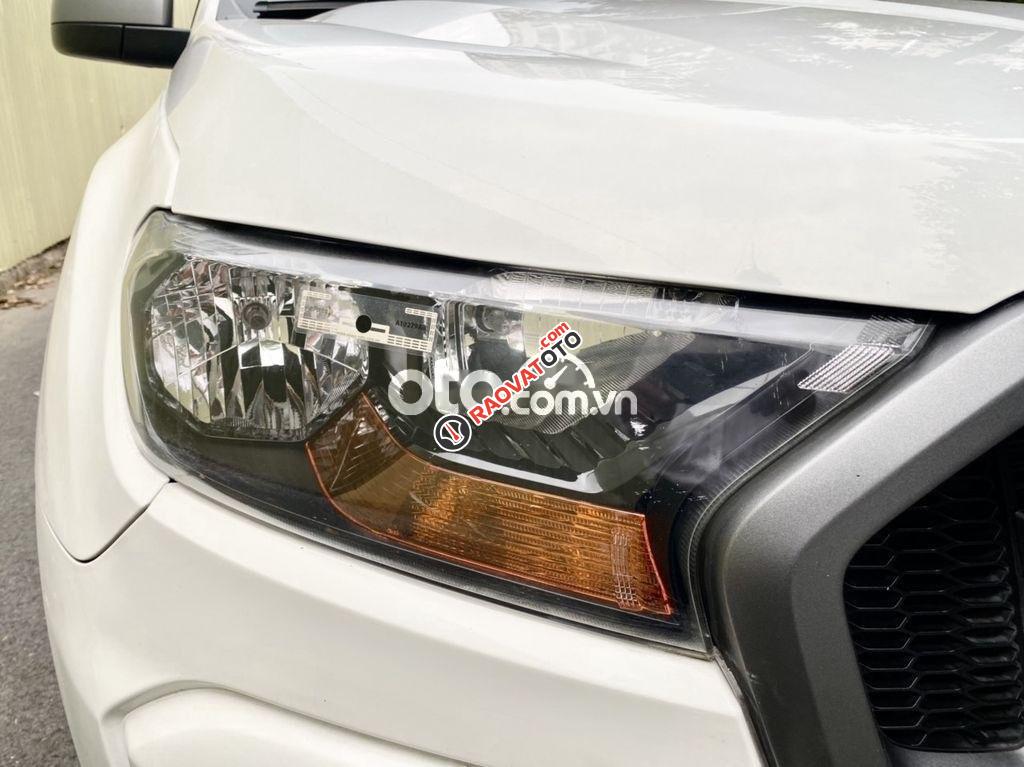 Bán ô tô Ford Ranger XLS AT sản xuất 2017, màu trắng, nhập khẩu-2